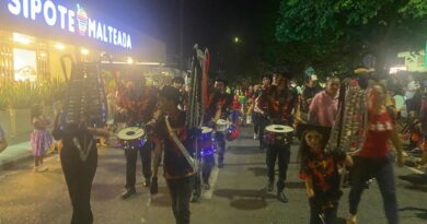 Más de 8.000 personas disfrutaron la recreovía nocturna en la celebración del día de los niños.