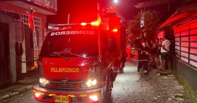 Bomberos Villavicencio evitó que un incendio en Villa Suárez afectara casas vecinas