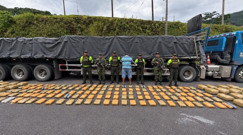 Decomisan 332 kilos de marihuana en la vía Bogotá-Villavicencio